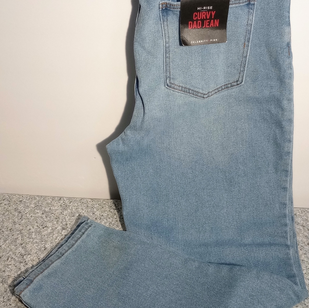 Women's Celebrity Pink Curvy Dad Jean
